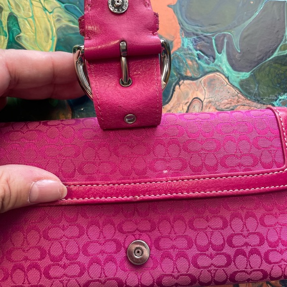 💖COACH💖 Barbie vibe wristlet wallet! - Picture 9 of 9